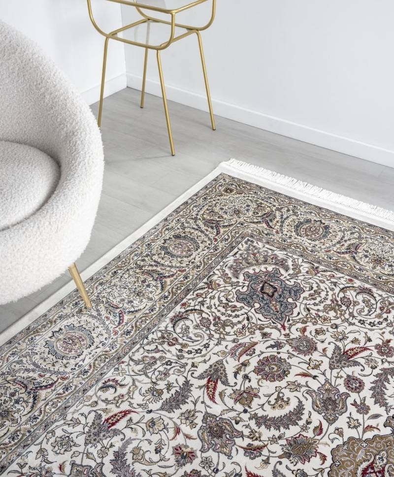 Minyatur Ornate Floral Centerpiece Ivory Rug